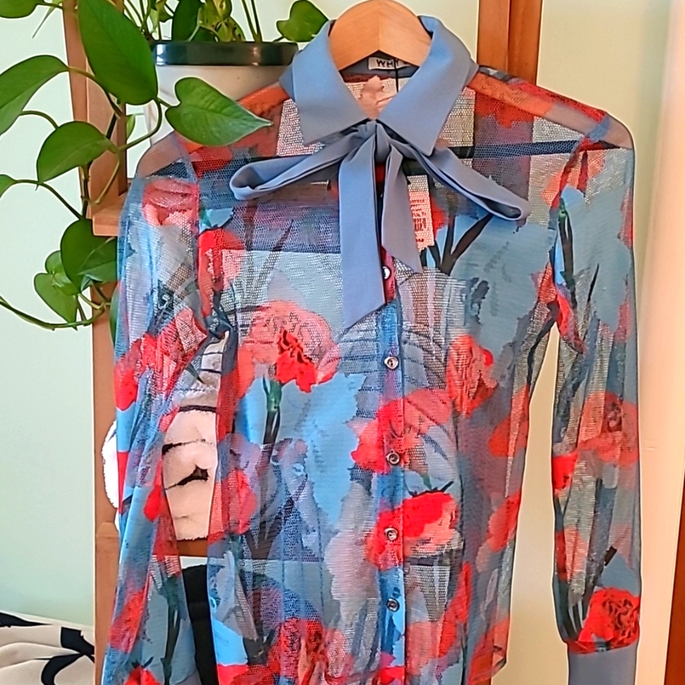 GORGEOUS Blouse - Picture 4 of 7